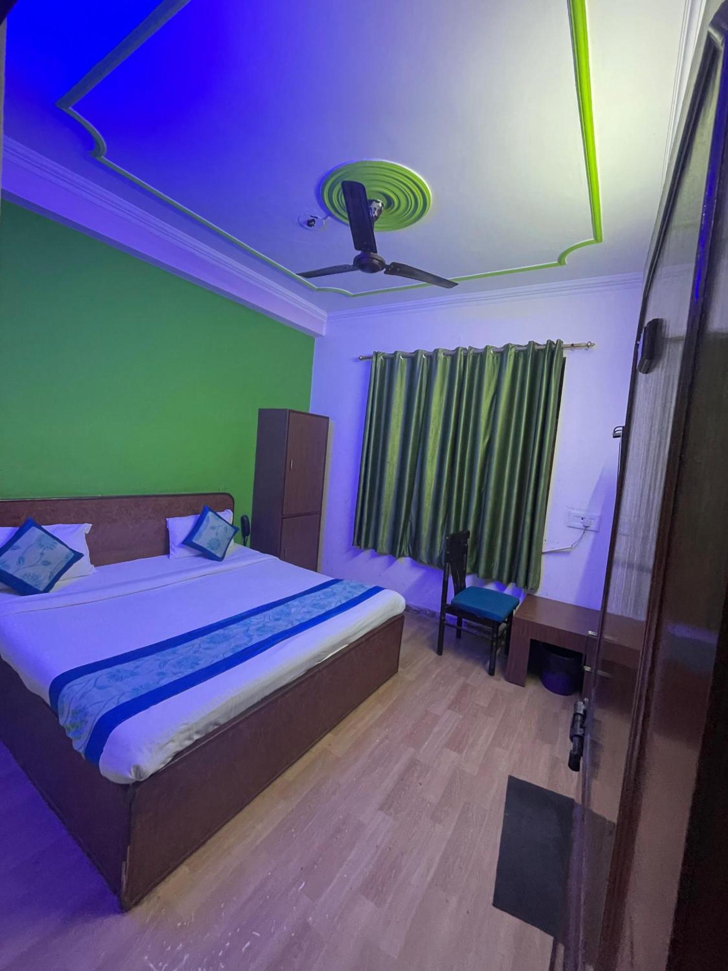 S R Plaza At Delhi Airport Hotell New Delhi Eksteriør bilde