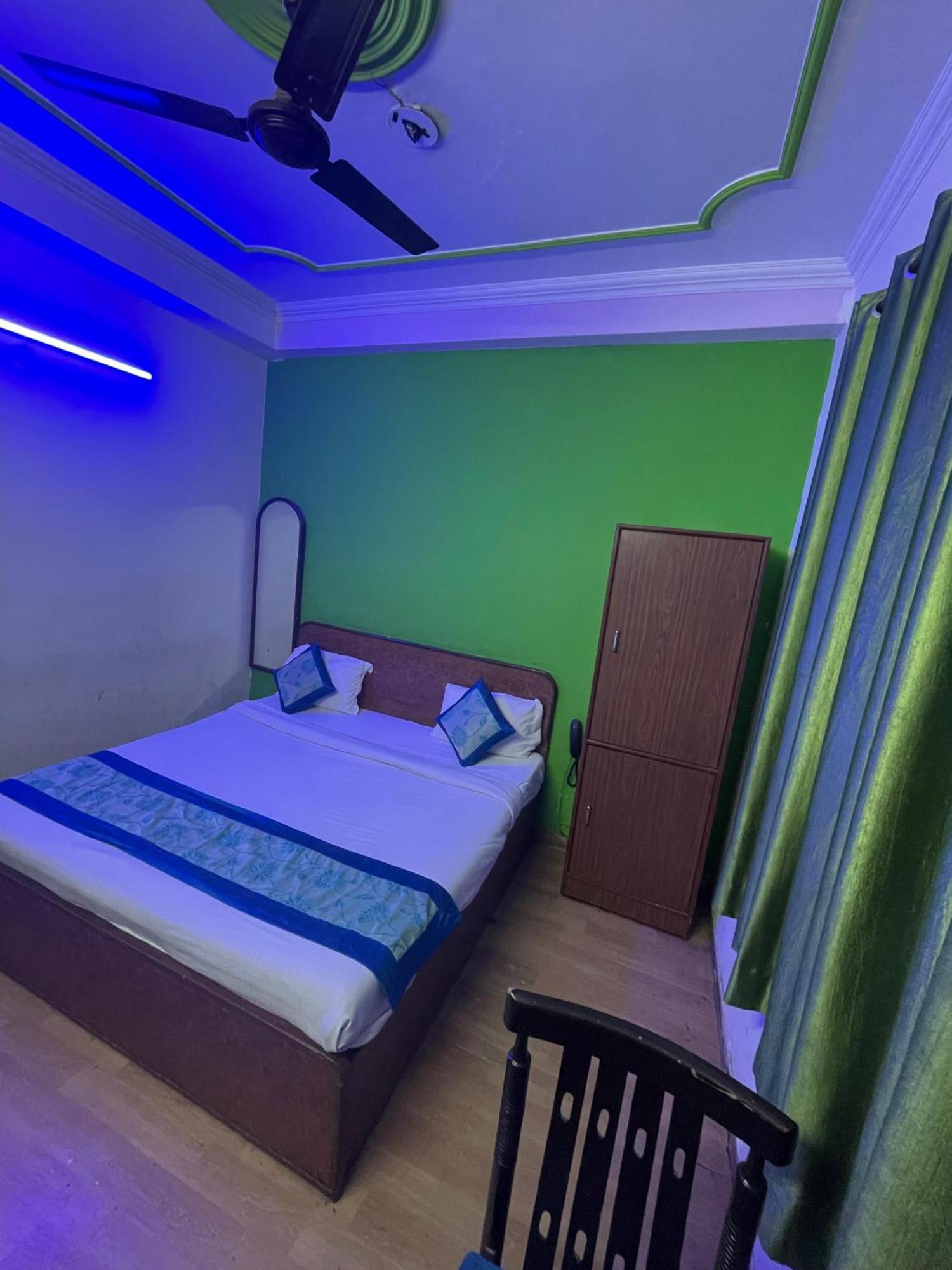 S R Plaza At Delhi Airport Hotell New Delhi Eksteriør bilde