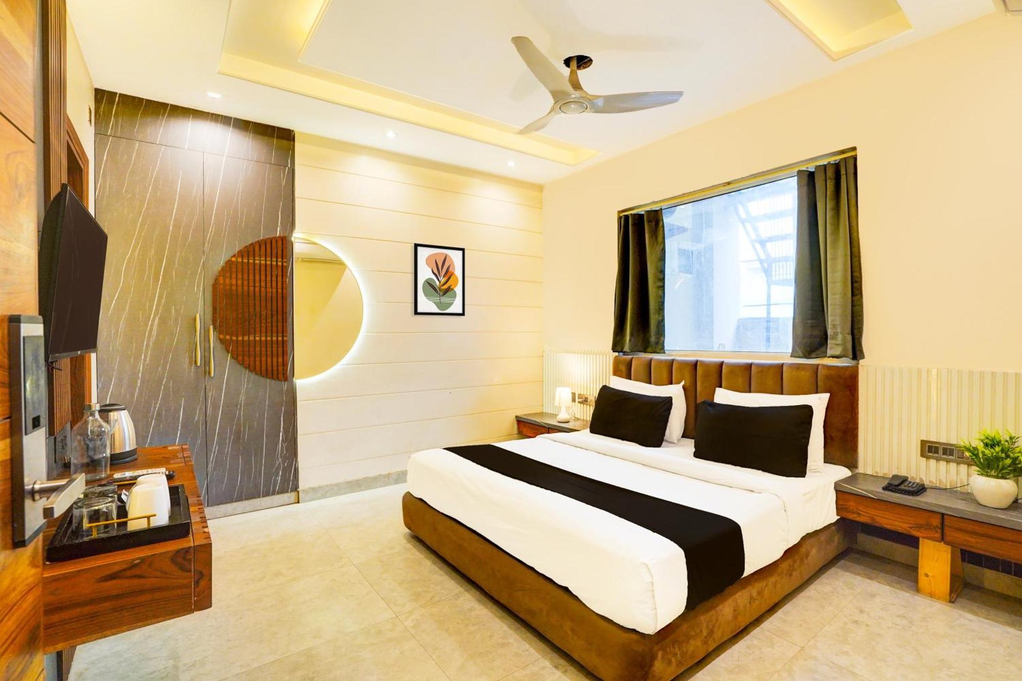 S R Plaza At Delhi Airport Hotell New Delhi Eksteriør bilde