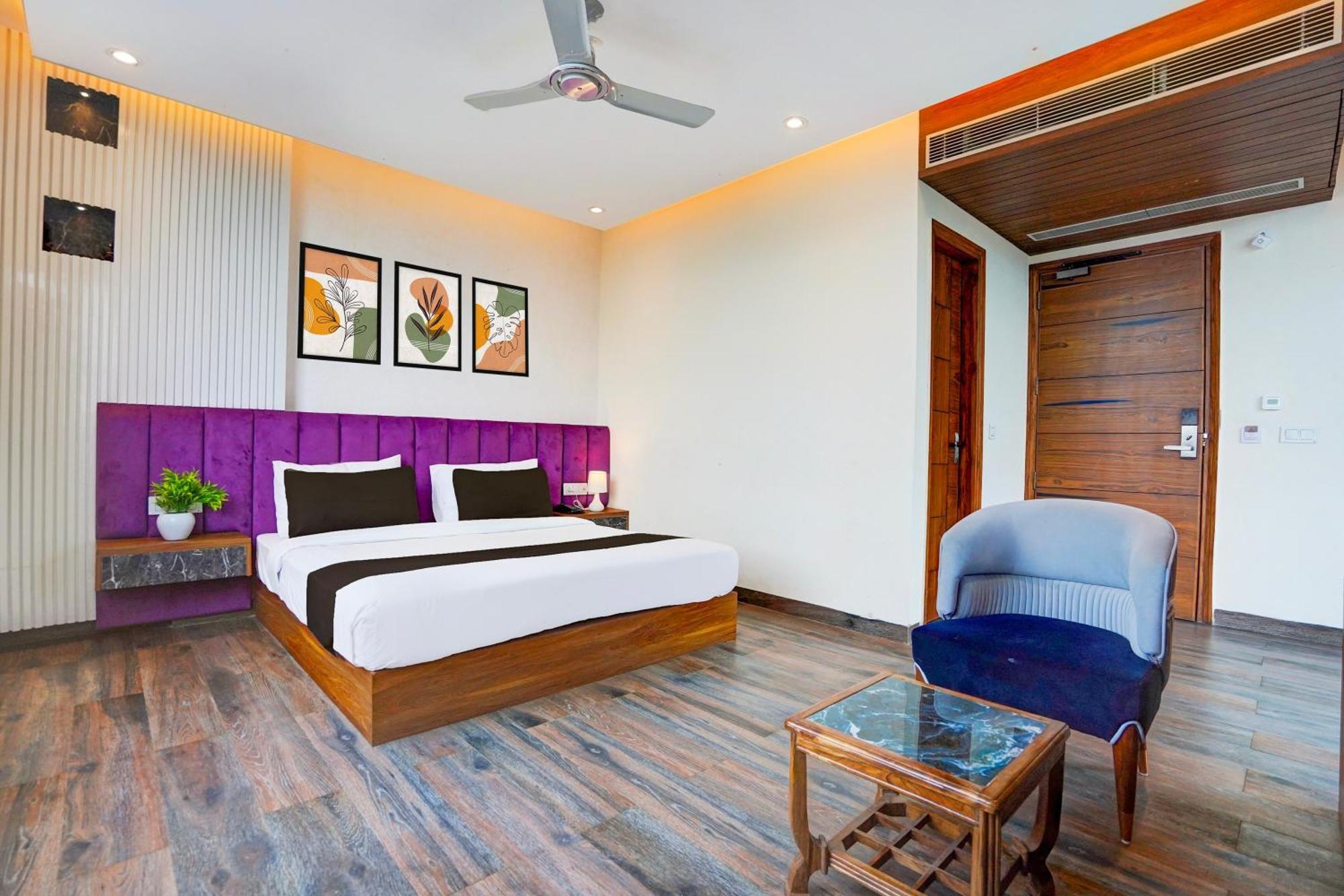 S R Plaza At Delhi Airport Hotell New Delhi Eksteriør bilde
